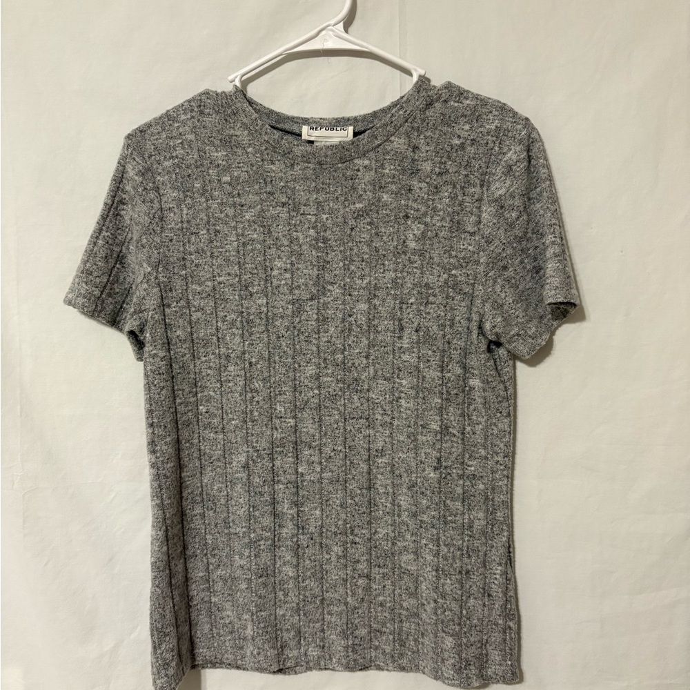 For‎ The Republic Heather Gray Knit Top